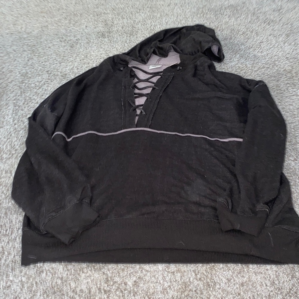 Buckle Sweatshirt